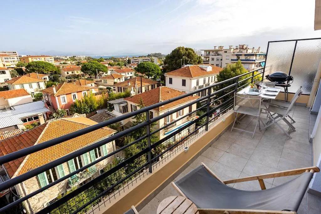 Apartment Two Bedroom In Antibes